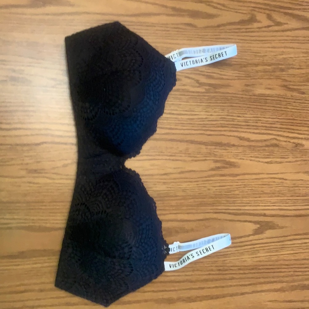 T-shirt bra 36DDD Victoria secret black lace